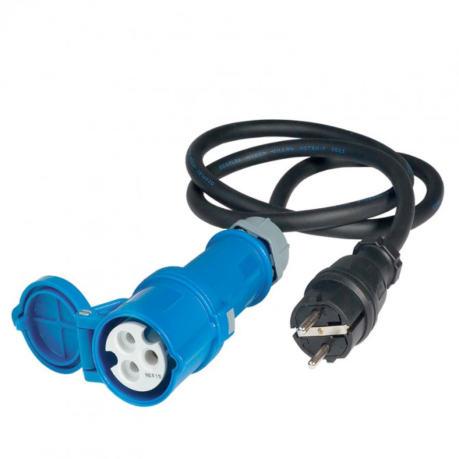 Adapter with cable CEE to plug